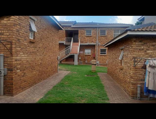 2 BEDROOM APARTMENT FOR SALE IN GROBLERPARK